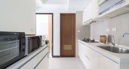 Taipei Main Station Modern Comfort 2B1b Living, Dining, Kitchen