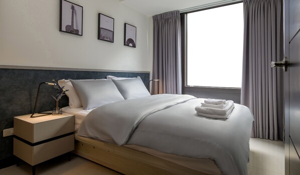 2 habitaciones, tabla de planchar con plancha, wifi y ropa de cama 