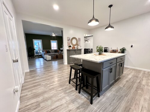 The Gathering Place - 10 min Yellow Springs - 15 min Dayton Air Force Museum