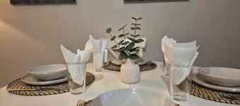 Cozy Opulent 2 bedroomed Apartment/Maisonette