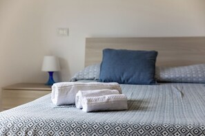 4 bedrooms, iron/ironing board, free WiFi