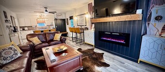 Beau Maison, Greers Ferry Gem, Extended Stays Welcome!