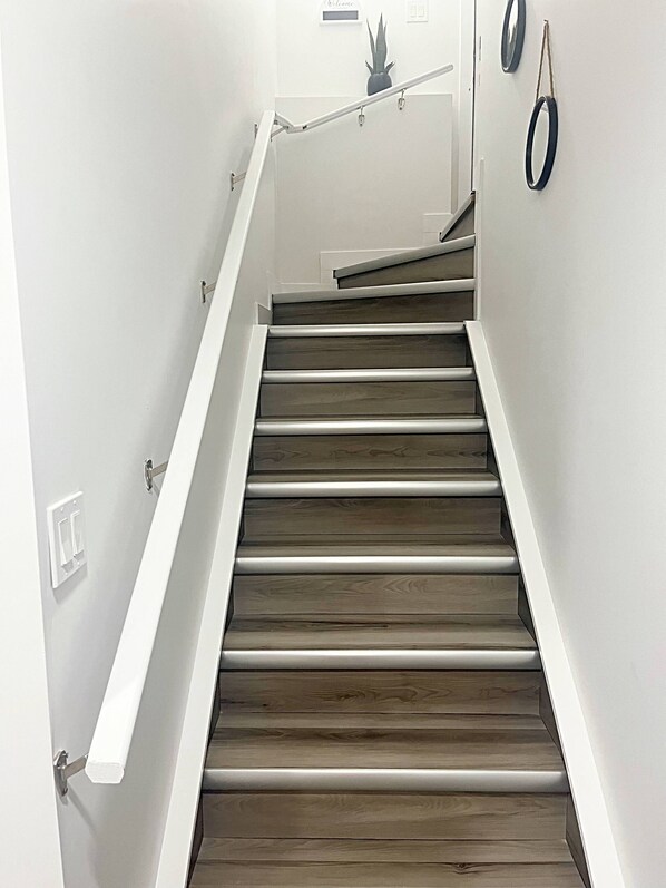 Interior - Cozy 1BR  Basement Suite (Edmonton)