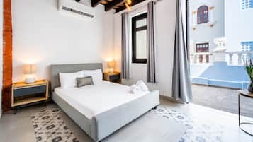 Departamento, 1 habitación, balcón | Ropa de cama hipoalergénica y escritorio