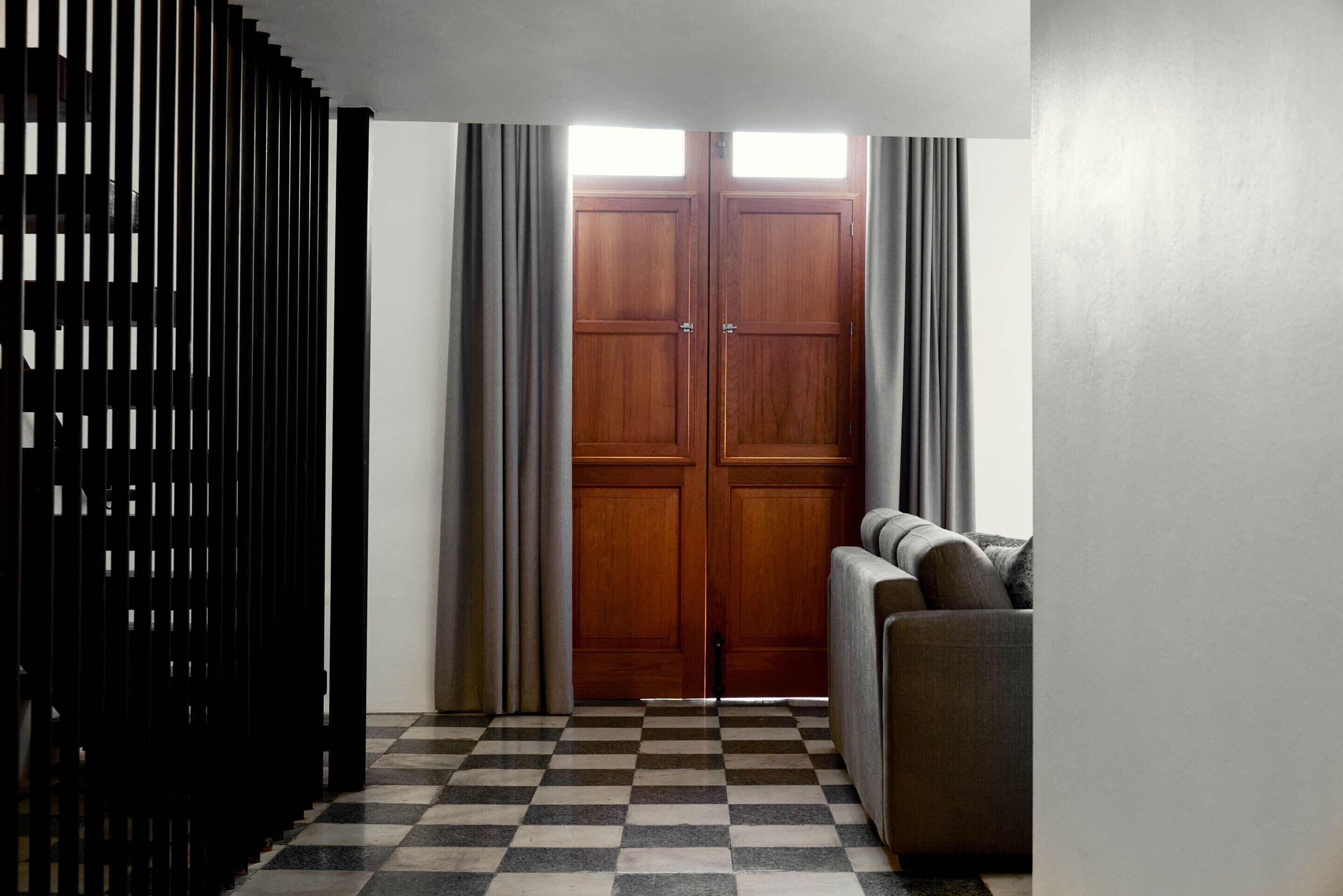 Loft, 1 habitación, balcón | Ropa de cama hipoalergénica y escritorio