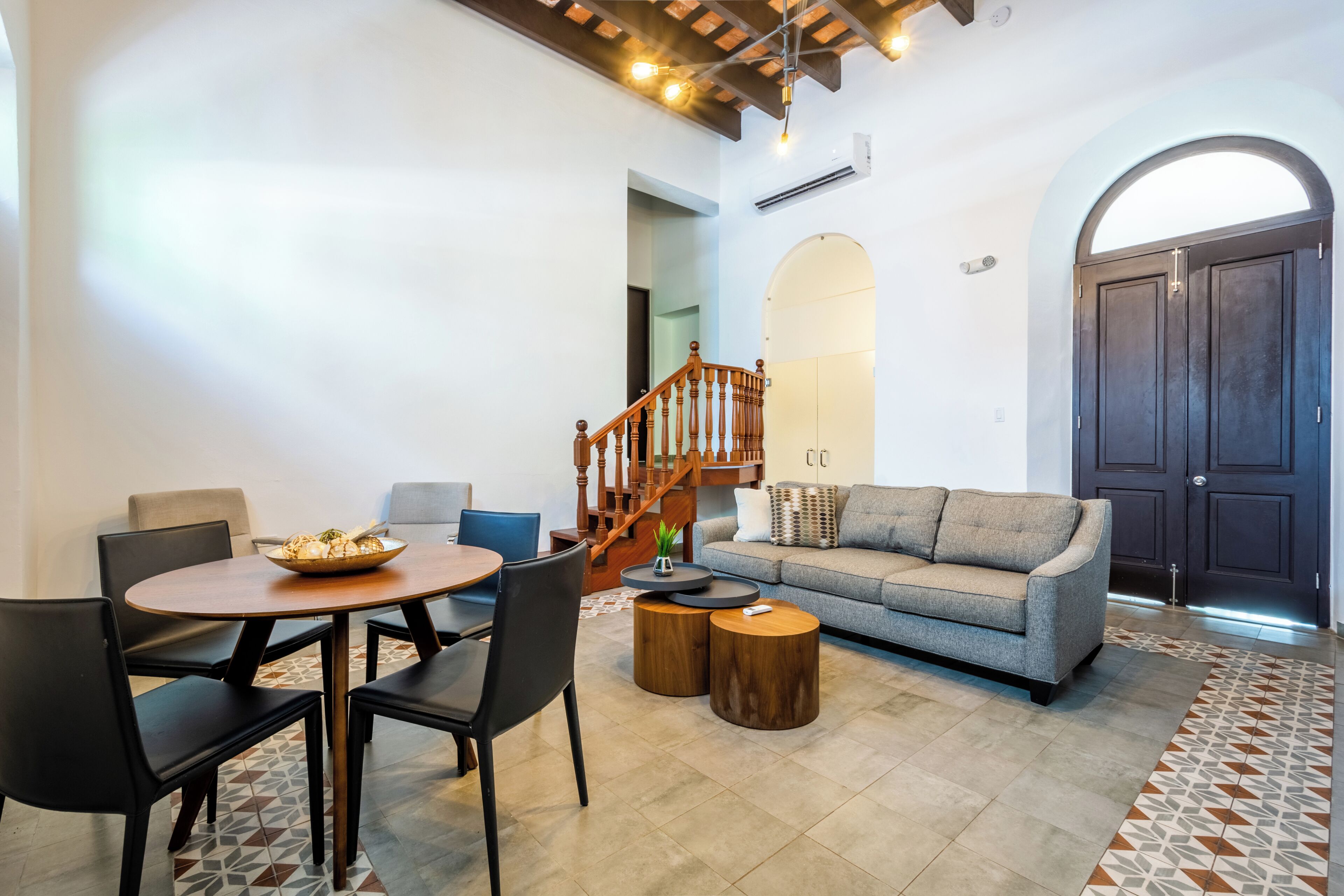 Departamento, 2 habitaciones, balcón | Ropa de cama hipoalergénica y escritorio 