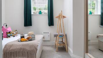 1 bedroom, iron/ironing board, travel crib, free WiFi