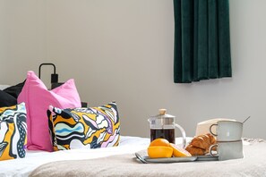 1 dormitorio, tabla de planchar con plancha, cuna de viaje y wifi gratis