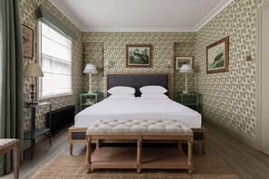 3 slaapkamers, een strijkplank/strijkijzer, gratis wifi, beddengoed