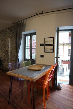 Dining - Piazzetta /Stunning Lake View - Welcome Cocktail (Moltrasio)
