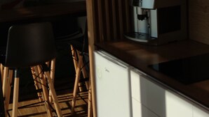 Mikrobølgeovn og oppvaskmaskin
