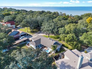 Exterior - Hot tub-6 miles to beach-Pool-Sport court-Paddle boards-AC (Gulf Breeze)