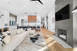 House, Multiple Beds (Casita Bonita at Eleanor Beach) | Living area | TV - Casita Bonita at Eleanor Beach (Pensacola)