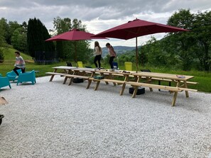 Outdoor dining - La Belle Vue, Country house Vosges ( Plainfaing) (Plainfaing)