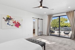 3 bedrooms, desk, iron/ironing board, travel cot