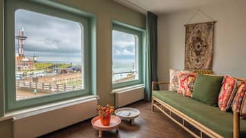 Appartement Confort, patio, vue port | Coin séjour