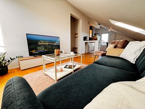 Living area - Sonnenhalde panoramic view, new building and quiet location. (Freudenstadt)