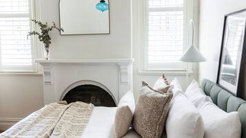 4 bedrooms, iron/ironing board, free WiFi