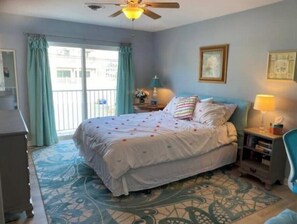 4 bedrooms, desk, iron/ironing board, free WiFi