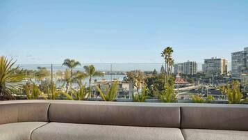 Lanai King with Private Terrace | Vista do quarto