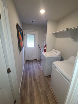 Interior - Mac's Cozy Farmhouse (Stillwater)