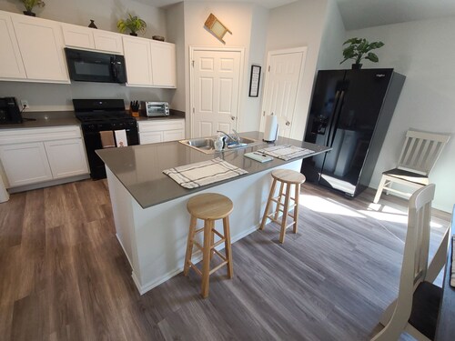 Mac's Cozy Farmhouse