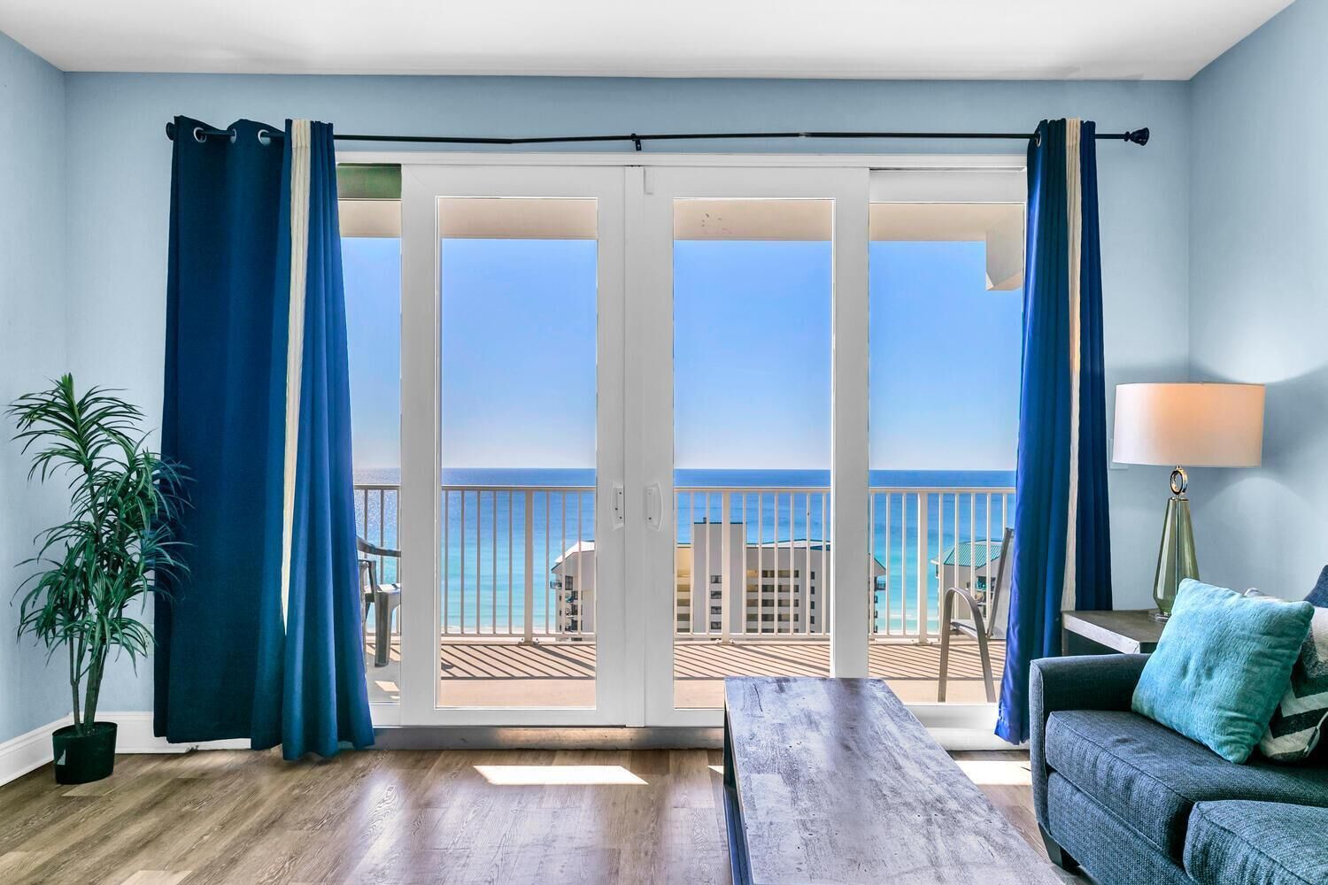 Condo, Multiple Beds (Laketown Wharf 1608- Turtle Tower) | Living area