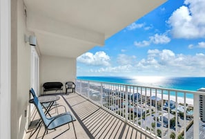 Condo, Multiple Beds (Laketown Wharf 1608- Turtle Tower) | Property grounds
