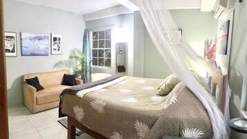 1 bedroom, in-room safe, iron/ironing board, WiFi