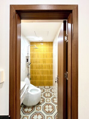 Standard Apartment, Courtyard View | Bathroom