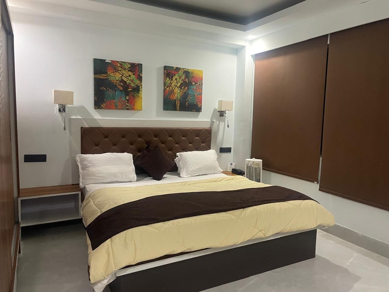 デラックス ダブルルーム シティビュー | ノートパソコン用作業スペース、遮光カーテン、WiFi (無料)