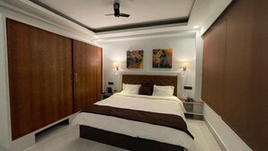 豪華雙人房, 城市景觀 | 筆電工作空間、遮光布/窗簾、免費無線上網