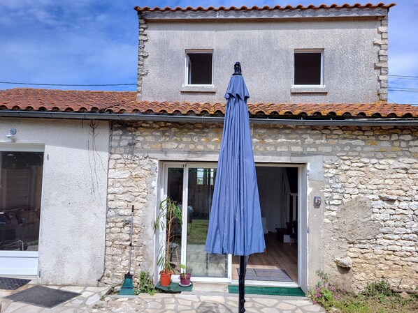 Exterior detail - La petite Garrelière (Saint-Pierre-d'Oléron)