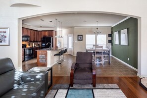 Smart TV, fireplace, DVD player, offices