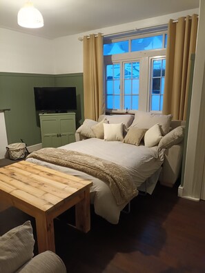 4 Schlafzimmer, Bügeleisen/Bügelbrett, WLAN, Bettwäsche