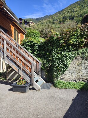 Property grounds - Authentic apartment 90m² - Queige (Beaufortain) (Queige)