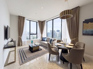 Smart TV - Pavilion Ceylon Hills Suites (Kuala Lumpur)