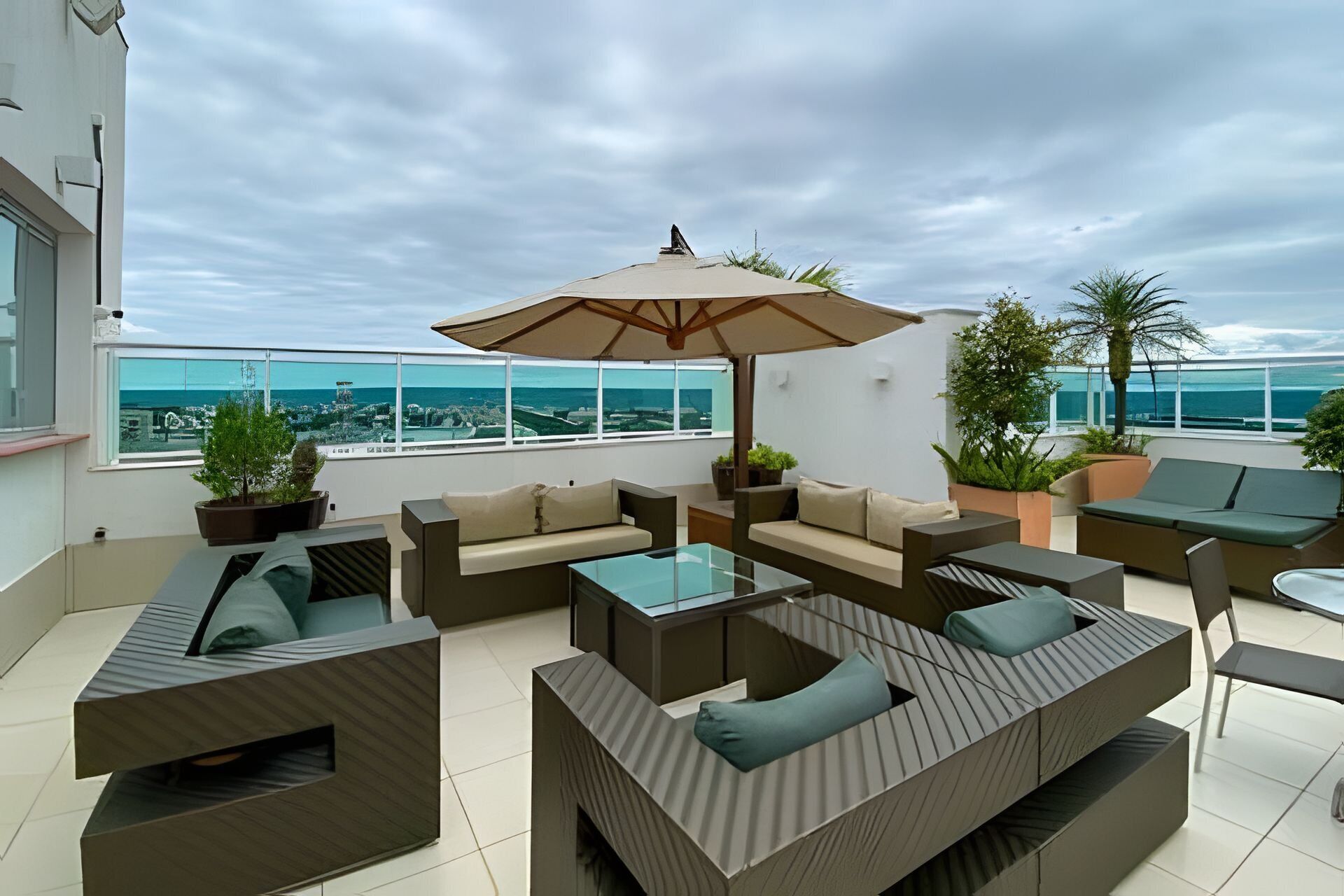 Basic Apartment | Terrace/patio
