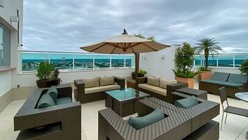 Basic Apartment | Terrace/patio