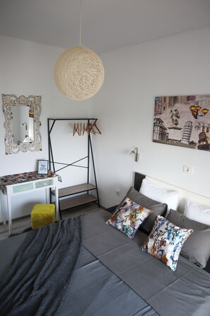 2 slaapkamers, een strijkplank/strijkijzer, wifi, beddengoed