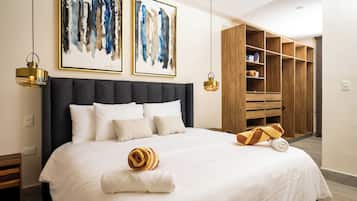 2 bedrooms, desk, laptop workspace, blackout curtains