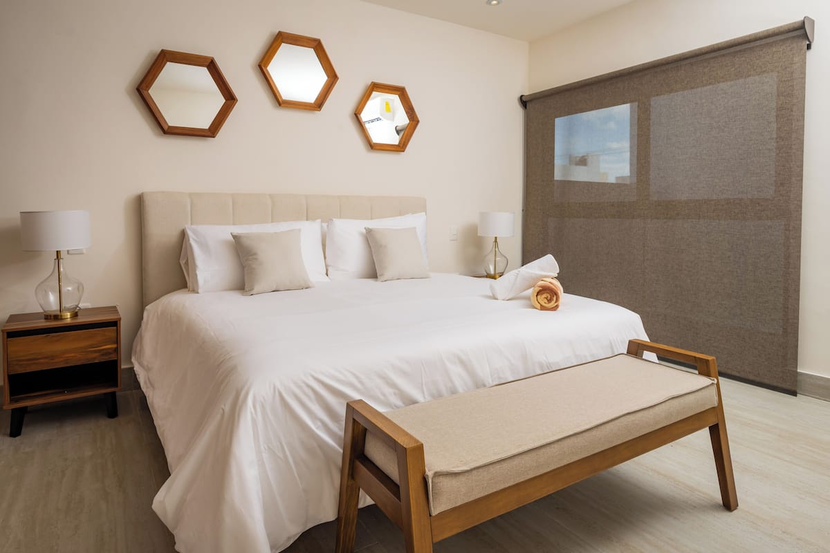 Departamento estándar | 2 habitaciones, escritorio y espacio para trabajar con laptop