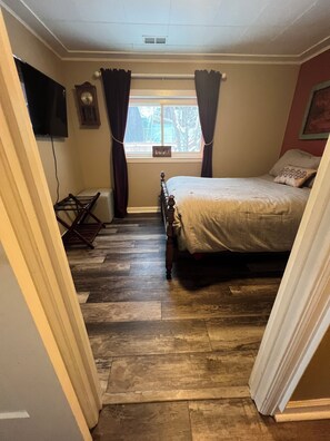 2 chambres, fer et planche à repasser, Wi-Fi, draps fournis