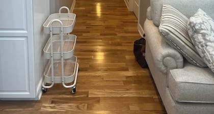 Charming 2-bedroom house in wonderful Portsmouth with AC, WiFi