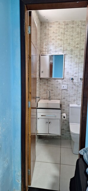 Toallas y papel de baño 