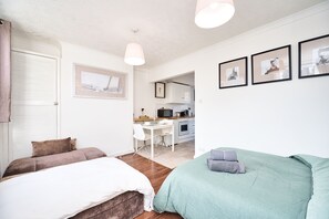 1 bedroom, iron/ironing board, WiFi, bed sheets