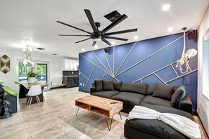 Smart TV, DVD player, books, stereo