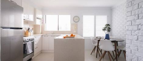 Micro-ondes, four, lave-vaisselle, épices