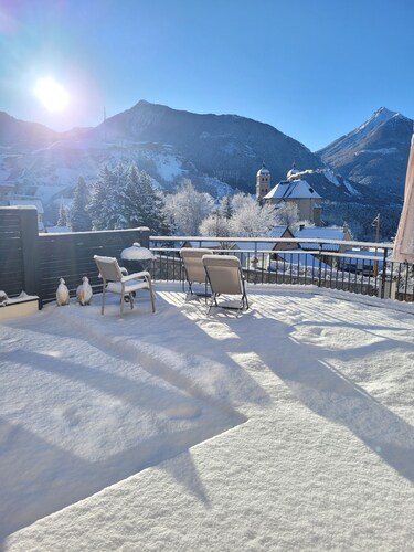 House with a breathtaking view of the valley and the old town of Briançon!