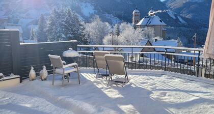 House with a breathtaking view of the valley and the old town of Briançon!
